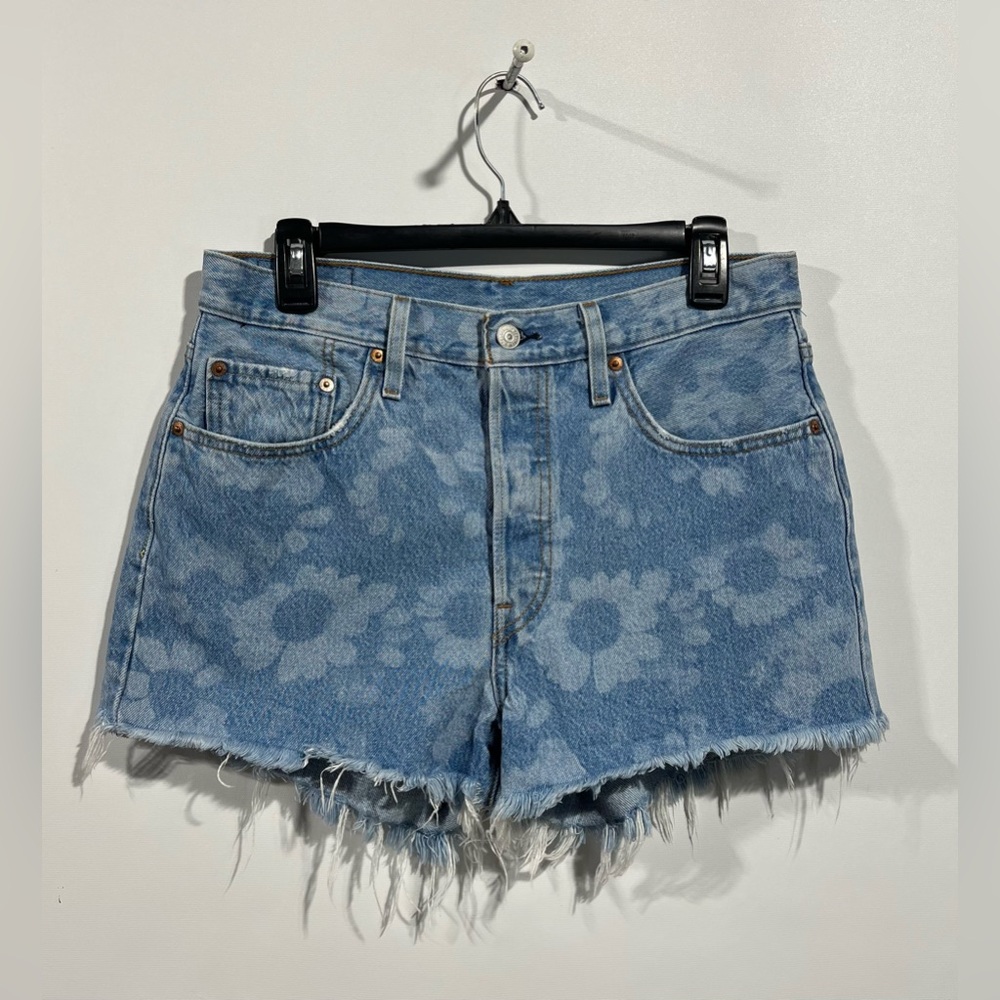 Levi's‎ 501 High Rise Jean Shorts Flower Pattern Women’s Size 29 Inseam 2.5